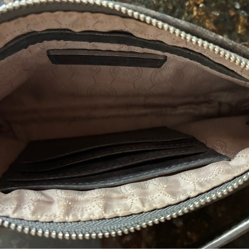 Michael Kors Silver Gray MK Logo Wristlet Clutch - Picture 5 of 5
